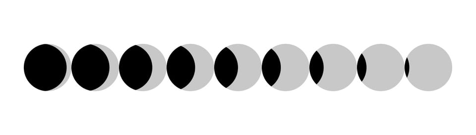 9 circles shaded with black lenses and grey lunes showing the intersecting of a same sized circle in a row.